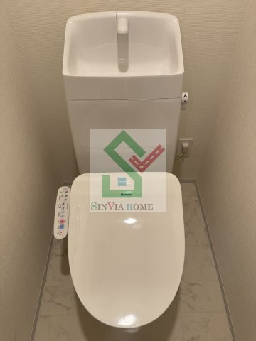 レヴメゾン神山弐番館のトイレ