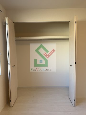 レヴメゾン神山弐番館の収納