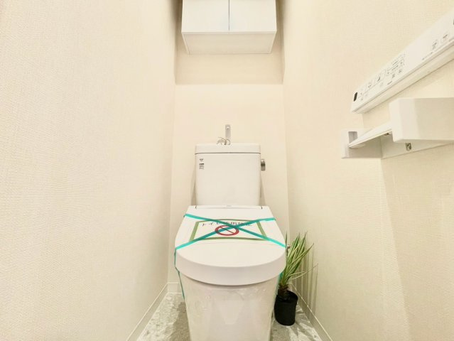 サニーハウスさぎの宮のトイレ|2026.09.12撮影

現地ご見学希望・資料請求などお気軽にお問い合わせ下さい！
03-5990-5201