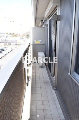 【バルコニー】 | マーレ フィールド Ⅱ | 暖かな日差しのふりそそぐバルコニー