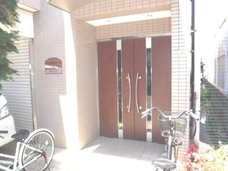 アルテール千石のエントランス