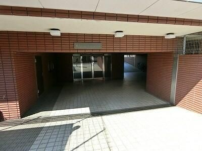 木崎台マンションのエントランス|ゆとりのあるエントランスです