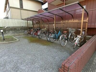 木崎台マンションの駐車場|駐車場があるので、車を買う予定の方も安心です