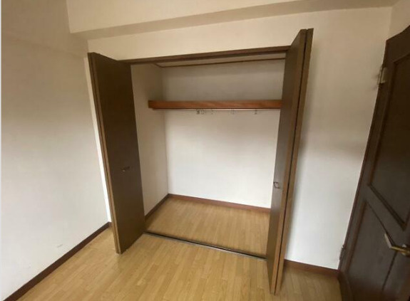木崎台マンションの収納|便利な収納スペースです