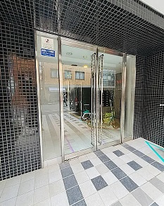 【エントランス】 | グラントゥルース神田岩本町
