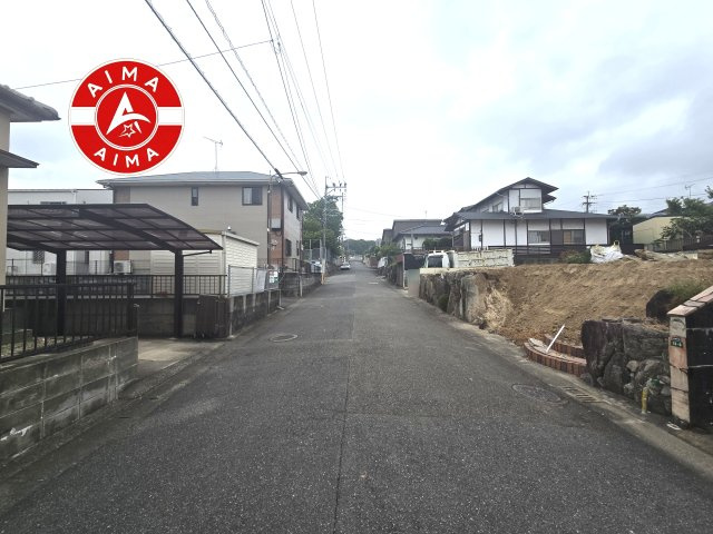 福岡市博多区東月隈5丁目第2-3棟（3号棟）の外観|前面道路含む現地の写真です。