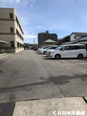 【駐車場】 | トキワコンフォート | 駐車スペースもあります