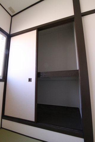 山手5丁目戸建の収納