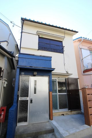山手5丁目戸建の外観