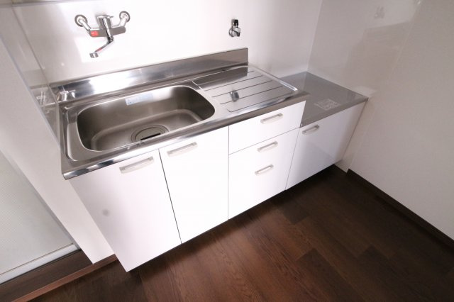 山手5丁目戸建のキッチン