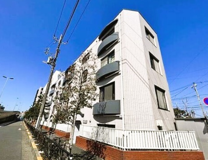 ターキーズ田園調布第一の外観|1987年10月築　RC鉄筋コンクリート造地上4階建　
東急池上線御嶽山駅近最寄り徒歩5分　雪が谷大塚駅徒歩7分
