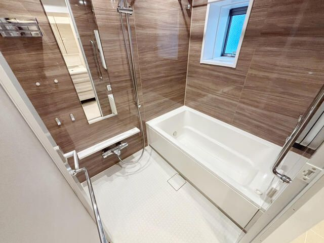 安田小網町マンションの浴室