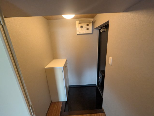 シャルマン新大阪の玄関
