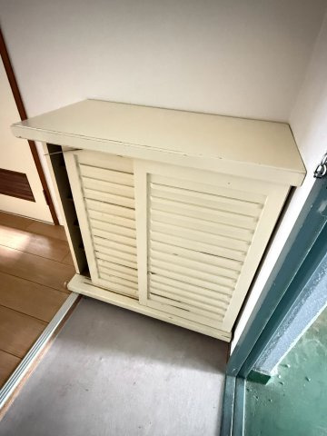 加納マンションの玄関