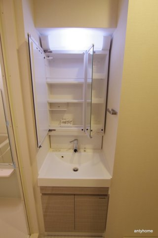 ディクス梅田東レジデンス　仲介手数料無料の洗面所