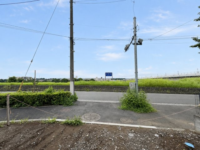 世田谷区宇奈根2丁目の展望|視界いっぱいに広がる開放的な眺望。時間とともに表情を変える景色が、暮らしに心地よい彩りを添えてくれます。 