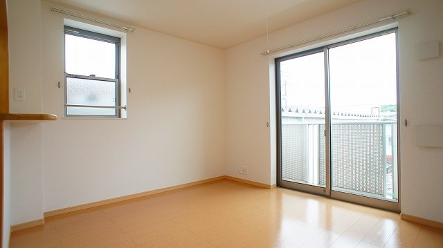 こちらの居間で趣味の時間をお楽しみください