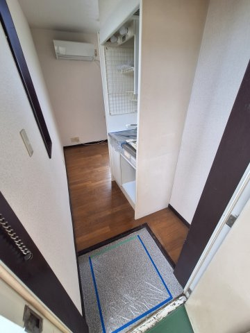 エステートハイツの玄関