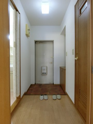 スカイマンションAの玄関|イメージ108号室の写真