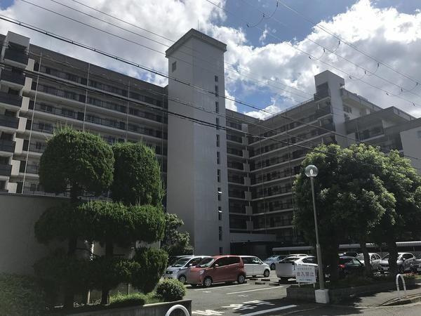 吹田コープの外観