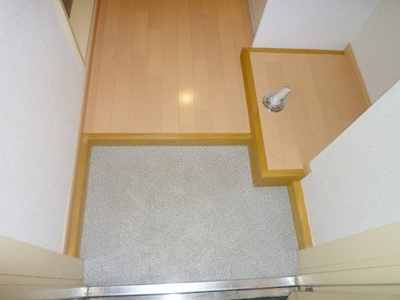 【玄関】 | 東和マンション | ゆったりとした玄関です