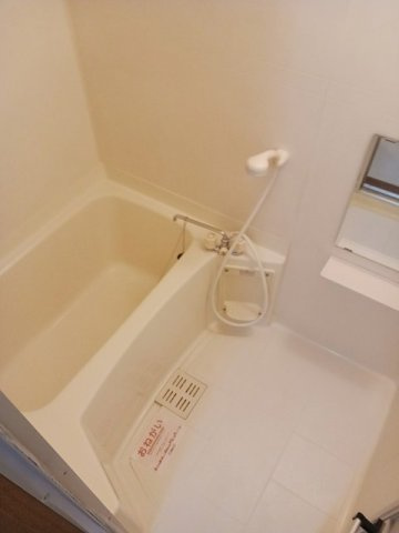 日々の疲れを癒すお風呂付です