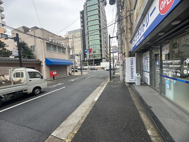 上六原田ビルの周辺