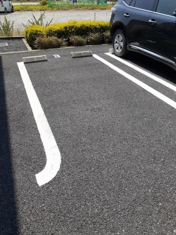 駐車場があるので、車を買う予定の方も安心です