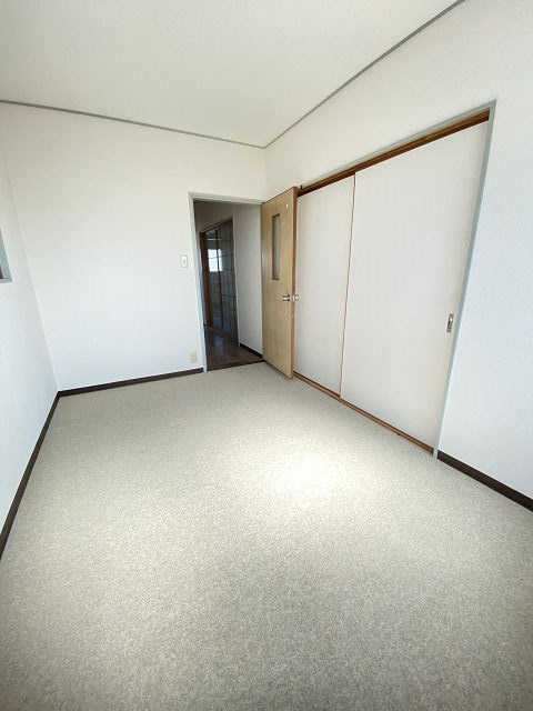尼崎市元浜町３丁目のアパートの居間・リビング