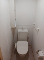 コンパクトで使いやすいトイレです
