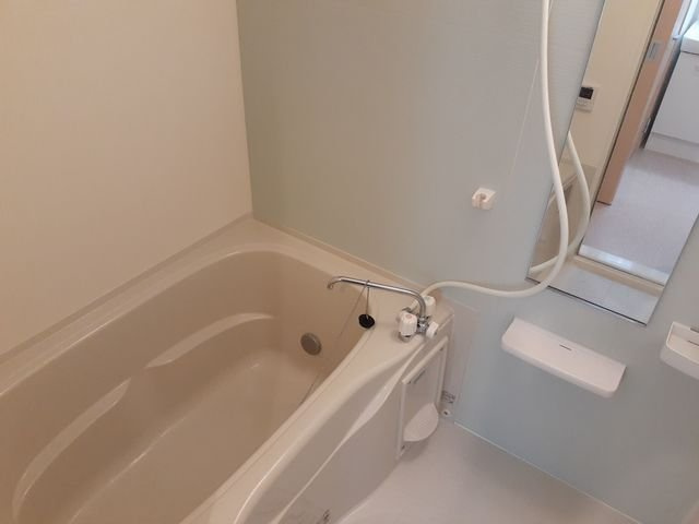 日々の疲れを癒すお風呂付です