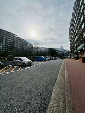 ドルミハイツＡ棟の駐車場