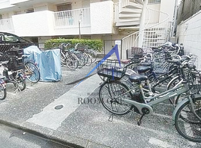 大久保ハウスのその他共用部分|駐輪場です。