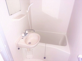「同タイプの部屋の写真です」「現況優先」