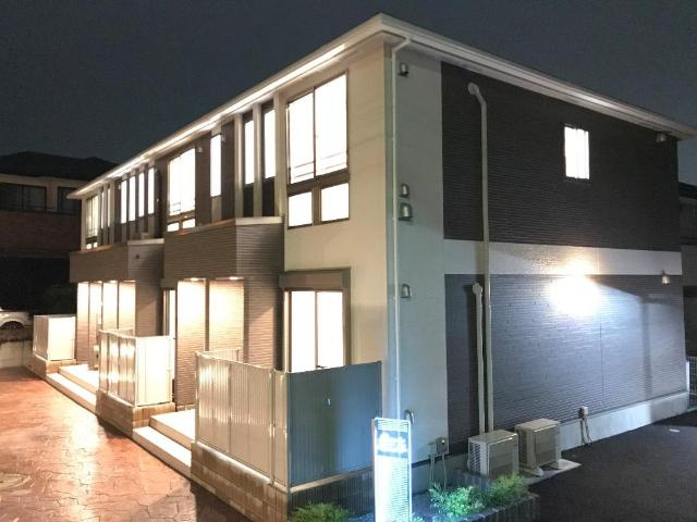 外観写真（夜）