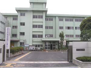 厚木市立三田小学校まで541ｍ