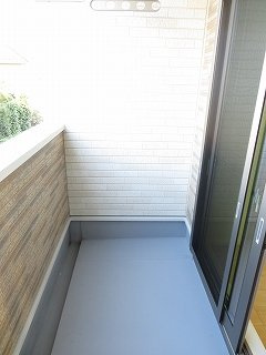 落ち着いた時間を過ごせるバルコニーです
