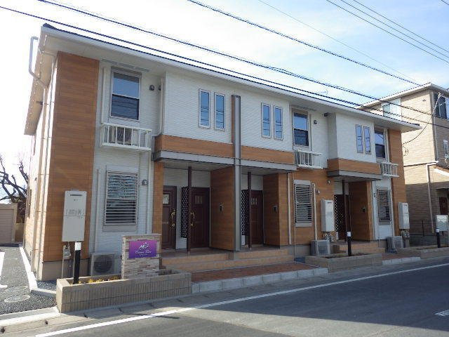 落ち着いた雰囲気の外観です