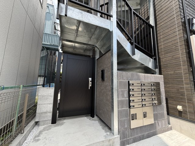 毎日通るエントランスはこのようになっています