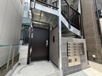 毎日通るエントランスはこのようになっています
