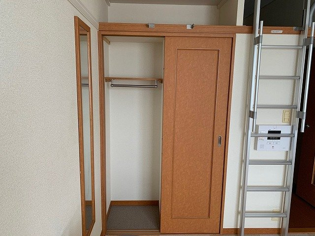 内装は落ち着いています