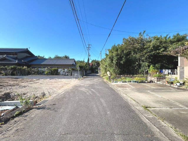 リーブルガーデン　一宮市萩原町第四　全2区画分譲の前面道路含む現地写真|「現地（2026年10月6日）撮影」　
■前面道路　
■ヤマダ不動産　株式会社リライフ
