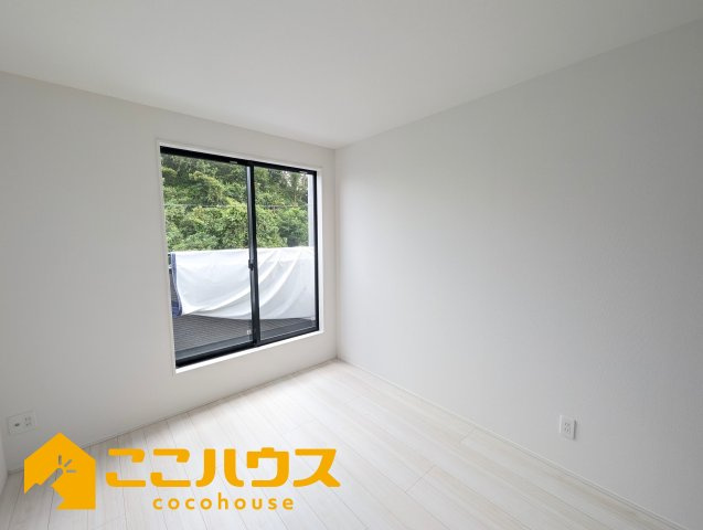 沖縄市松本3期　グラファーレ　新築戸建て　全2棟　1号棟の洋室|洋室5.25帖