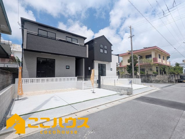 沖縄市松本3期　グラファーレ　新築戸建て　全2棟　1号棟の駐車場|駐車並列2台
