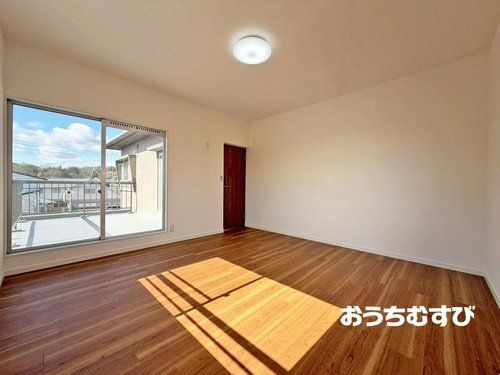 春日井市押沢台５丁目の洋室