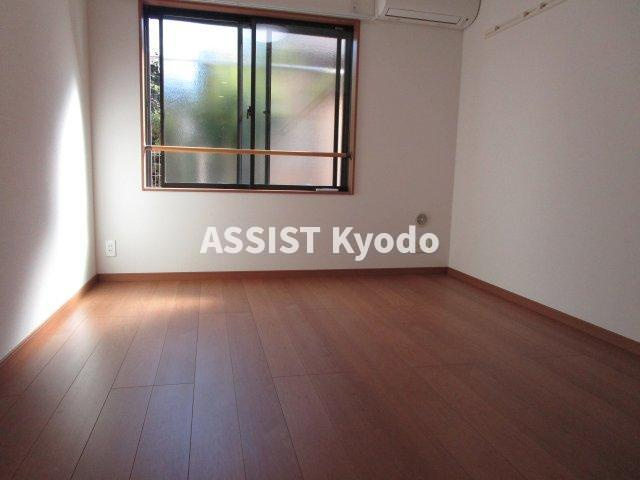 世田谷区経堂２丁目のアパートの寝室