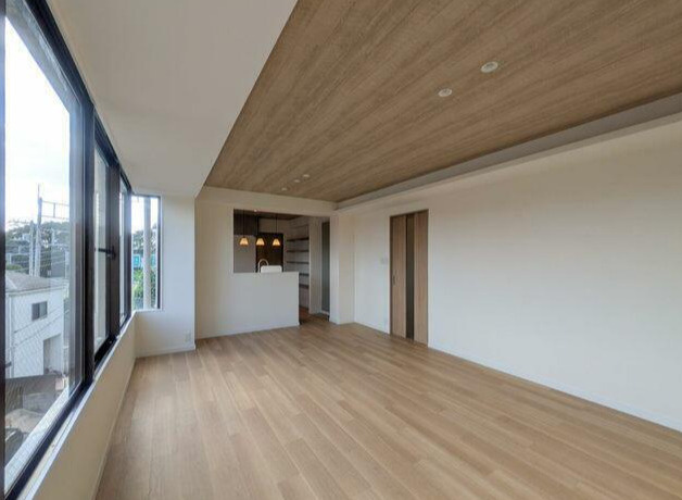 国立市谷保６丁目の賃貸マンションの居間・リビング