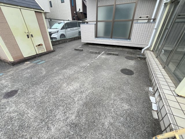 マ・メゾン柏の駐車場