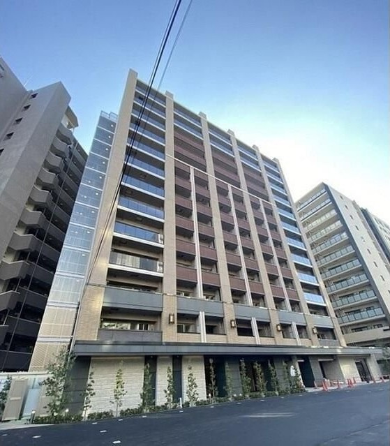 クレヴィア新宿若松町の外観|クレヴィア新宿若松町５階部分のお部屋は通常仲介手数料４０２万２７００円→０円！さらにキャッシュバック３２万円にて即日現地案内可能です！