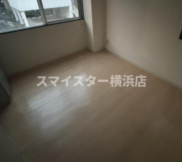 横須賀市船越町３丁目の賃貸マンションの居間・リビング